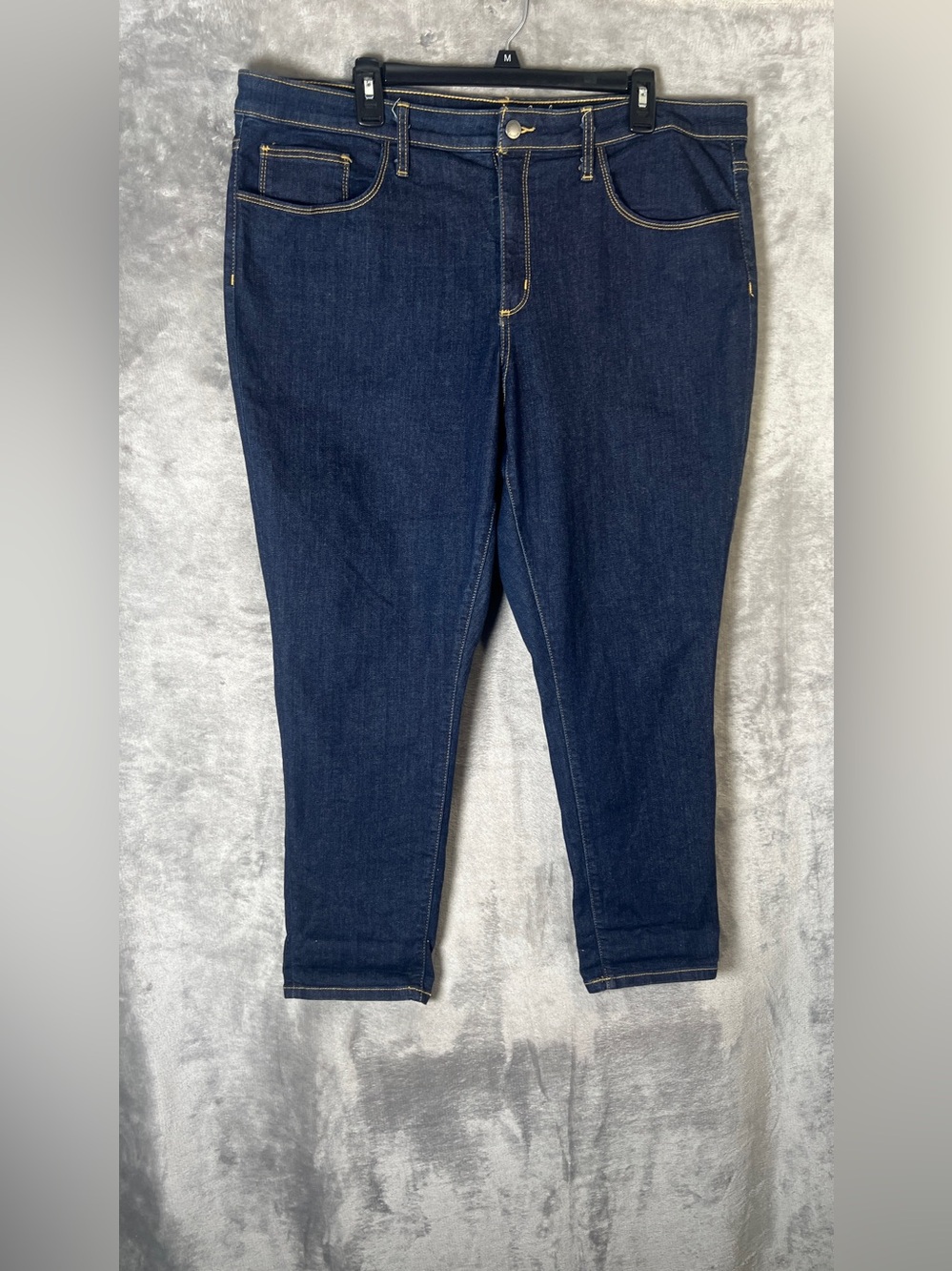 Universal Thread Dark Blue Ankle Crop Jeans